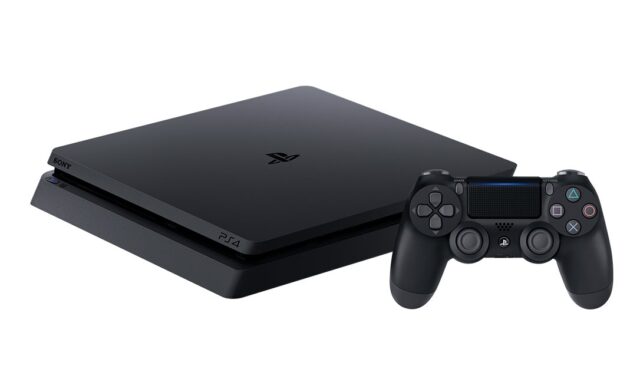 PS4 Slim 500GB Oyun Konsolu Tek Kollu