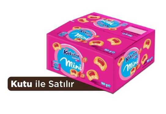 Çilekli Soslu ve Krema Dolgulu Kek